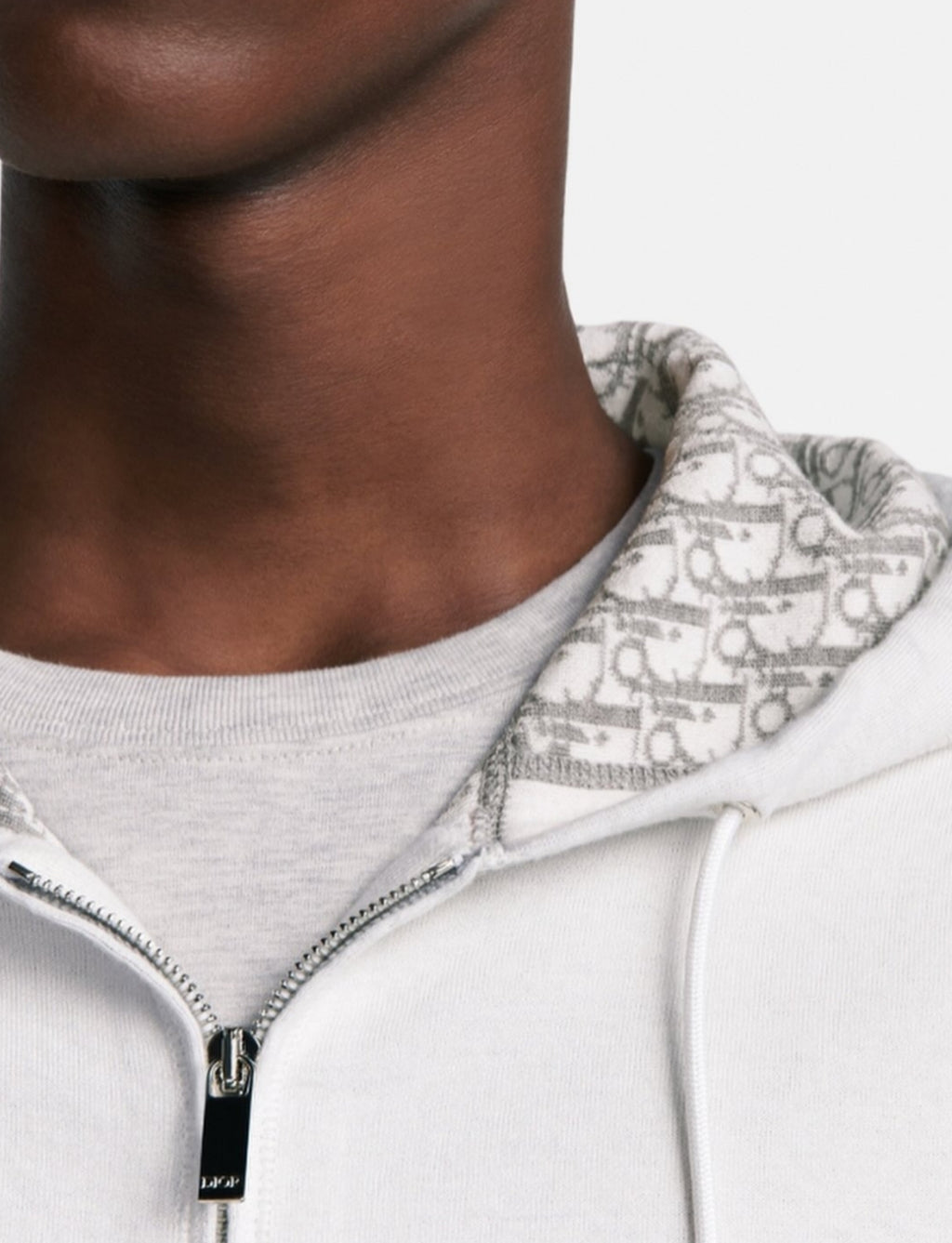 PASSIONIS | dio The Dual-Identity Cardigan