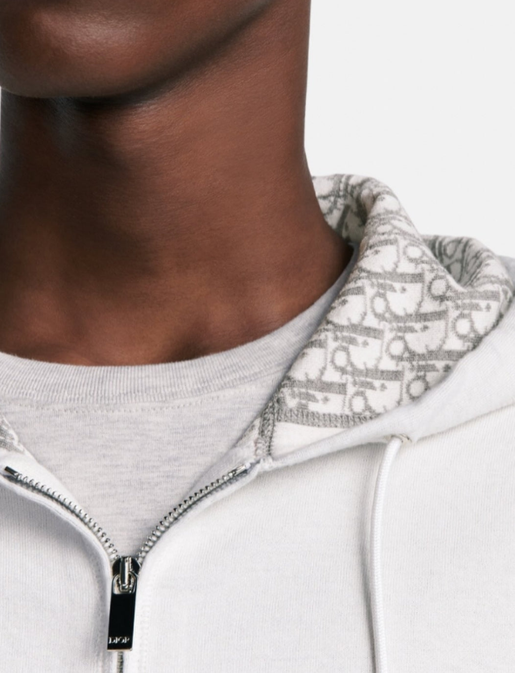 PASSIONIS | dio The Dual-Identity Cardigan