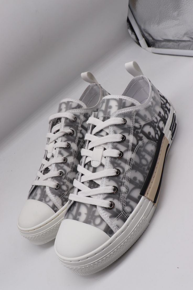 D-Luxe Oblique Canvas Sneakers