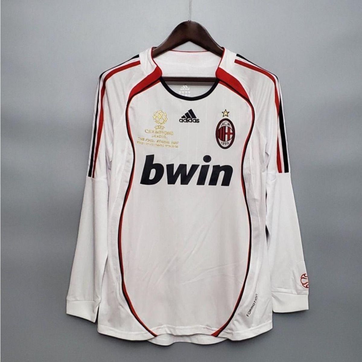 PASSIONIS | The Golden Legacy: AC Milan '07 Retro Jersey